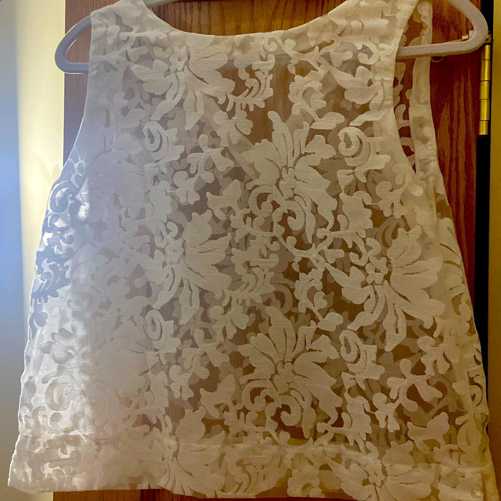 Elegant white blouse in good condition, almost new.